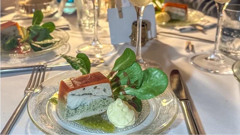 Pop-Up-Kleine-Teller-Essen-Und-Wein