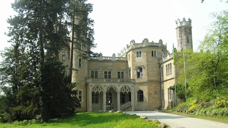 Schloss_Sommer_gro&szlig;